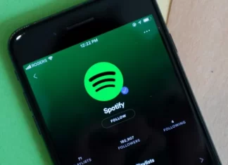 Miért szünetelteti a Spotify a dalokat? Így javíthatod meg