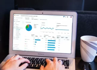 Hogyan nevezzünk el oszlopokat a Google Sheetsben