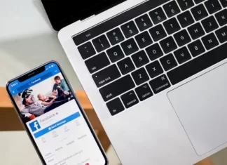 Hogyan frissítheti a Facebook-profilját kiküldetés nélkül