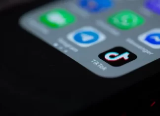 A lassított felvétel effektus használata a TikTok videókban